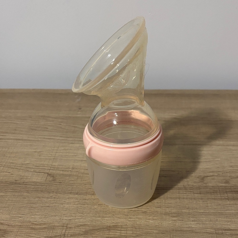 10/$25 Silicone Manual Breast Pump with Pink Accent